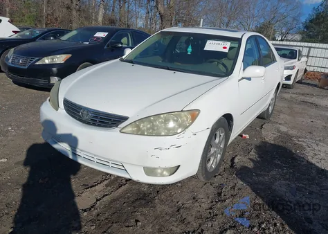 2006 Toyota Camry Le z USA, uszkodzony, nr VIN 4T1BF30K46U630403
